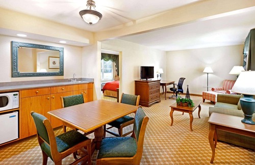 Spry Hotel | Country Inn & Suites by Radisson, York, PA