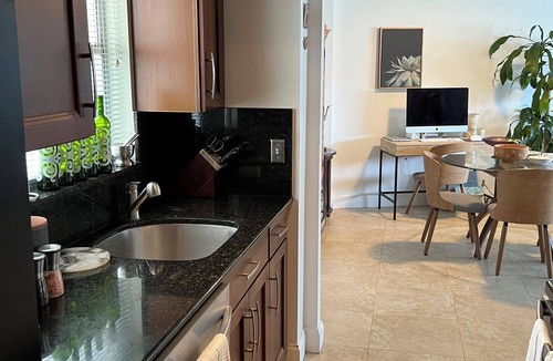 City Center Condo | 1.5 Blocks from the Beach 2BR/2BA Miami Beach Condo