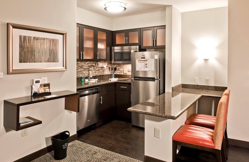 Ballantyne Apartment | 1 Bedroom King Suite | Free Breakfast & Pool
