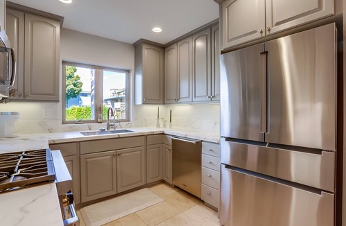 Beach Barber Tract Condo | 1 Block To Beach * Air Conditioning * Perfect Location