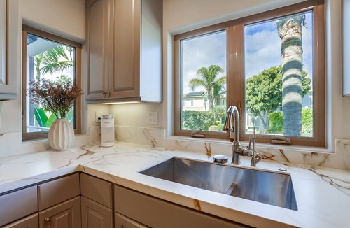 Beach Barber Tract Condo | 1 Block To Beach * Air Conditioning * Perfect Location