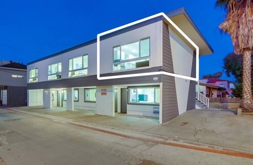 Mission Beach Condo | 1 House to Beach * Corner Unit * Ocean View
