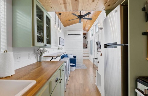 Mills River House | #1 Junior Mint · Junior Mint @ Acony Bell Tiny Home Village
