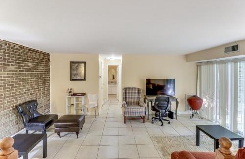 Berwyn Apartment | 1 Mi to UMD Convenient and Cozy Condo with Patio!