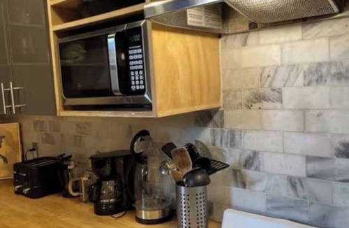 East Hollywood Hotel | 10-Bed Boutique Hostel in Hollywood/Silverlake- private Rental