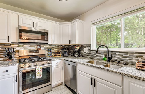 Wessex Square House | 10 Mi to Uptown Charlotte: Family Home w/Backyard