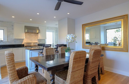 Beach Barber Tract House | 10 out of 10 Windansea Home with AC/Fire Pit/Walk to Beach
