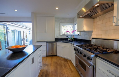 Beach Barber Tract House | 10 out of 10 Windansea Home with AC/Fire Pit/Walk to Beach