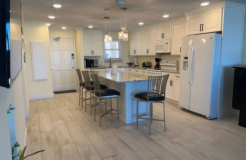 Winthrop Holding Condo | #106 First Floor, Direct Ocean Front, 2 King Beds, 1 Queen Murphy, Dog Free 20#