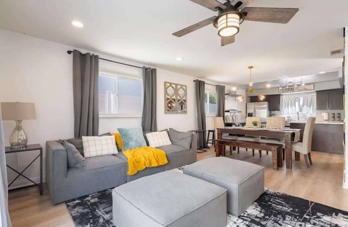 Canyon Country House | 154 Newly Modern Remodeled Home