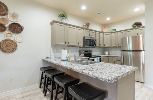 Branson Condo | 1BR ~ Elevator Accessible ~ Center Of Branson ~ FREE TICKETS INCLUDED! (RL8-11A)