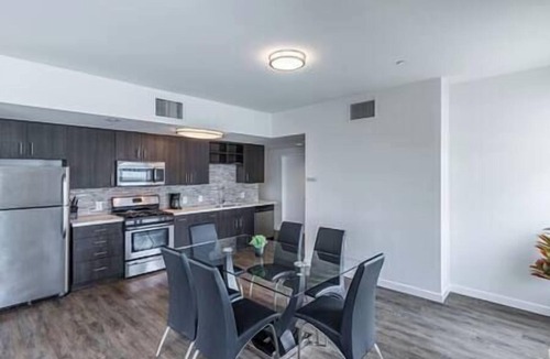Downtown Los Angeles Apartment | 2 bed 2 bath DTLA X street-Conv. Center & LA Live