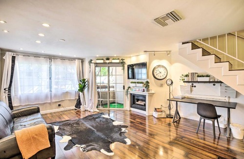 Burbank House | 2 Mi to Griffith Park! Burbank Extended-Stay Condo