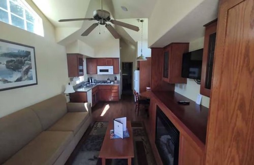 Point Arena Villa | 2 Welcoming Family Rooms Conveniently Located Near Top Coastal Attractions