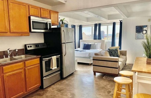 Little Italy House | 203 Incredible Loft with Stunning View of Little Italy