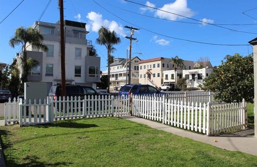 Bankers Hill House | 2053 Cozy Urban Cottage