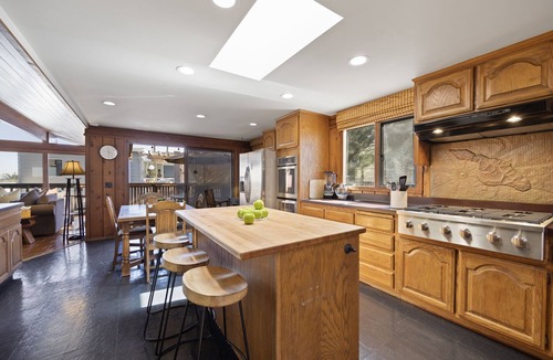 Avalon House | 221W: Family Friendly Avalon Home, Golf Cart, Large Deck + Outdoor Dining