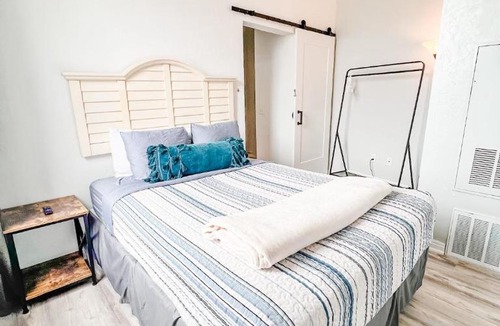 Gaslamp Quarter Hotel | 2BR Downtown Suite Free Parking - Conv Center