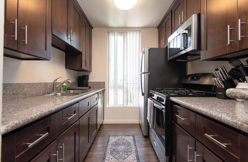 Little Armenia Apartment | 2BR Hollywood Apt w/Rooftop Pool & Stunning Views