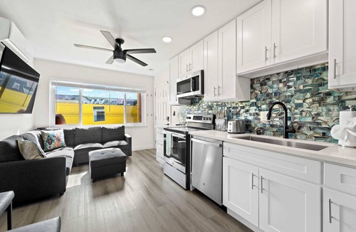 North Park Condo | 2BR Urban Retreat w/Rooftop Lounge