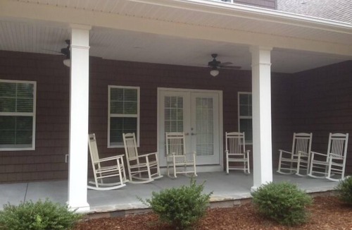 Pinehurst House | 3500 Sq. Ft., 12 Beds, 6 Bedrooms, Convenient Location