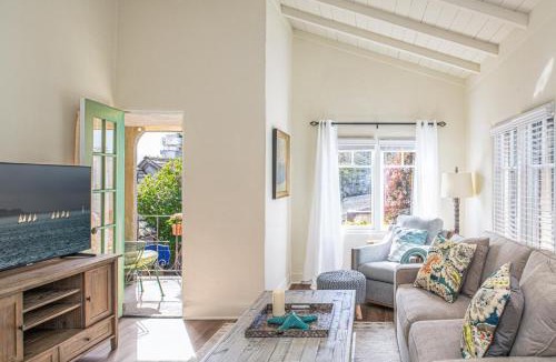 Northwest Carmel Apartment | 3795 The Artist's Way