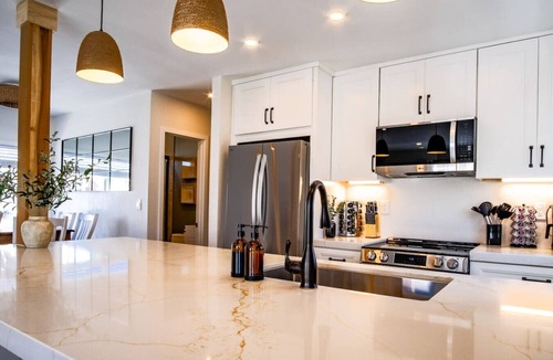 Mission Beach House | 3Bed Mission Beach Casa + Ocean Views+ Parking + Heart of MB