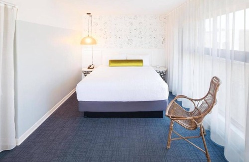 Venice Hotel | 4 units Venice Beach Stay near Pacific Ave LAX and Downtown! with FREE Breakfast