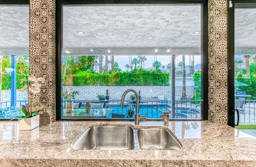 Deepwell Estates House | 4BR Luxury MidCentury | Sauna | Pool & Spa| Firepit