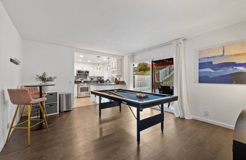 Bay Terraces Apartment | 4BR Oasis with Spa in Bay Terraces