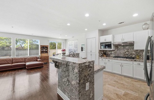 Oxnard House | 4BR Oxnard Stay Heated Pool Hot Tub Near Beaches