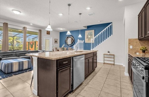 Bay Lake House | 5 Bedrooms/4.5 Bathrooms/Solterra (4618 TD)