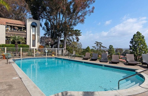 Del Mar Heights Condo | 5 Minutes to Del Mar Fairgrounds! Charming condo