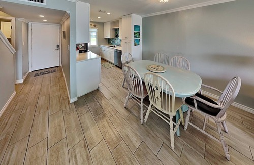 Key Allegro Condo | 5 O'clock Somewhere by Miss Kitty’s