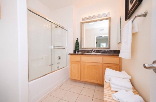 Westlake Apartment | 552618 Luxurious Executive Suite - LA Live, DTLA