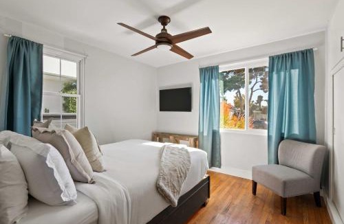 North Pacific Beach House | 6 Bedroom Family Getaway Walk to Law Street Beach