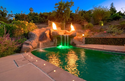El Cajon House | 8 BR Villa! Swim Up Bar + XL Pool/Water Slide! Pickleball, Basketball & Views!