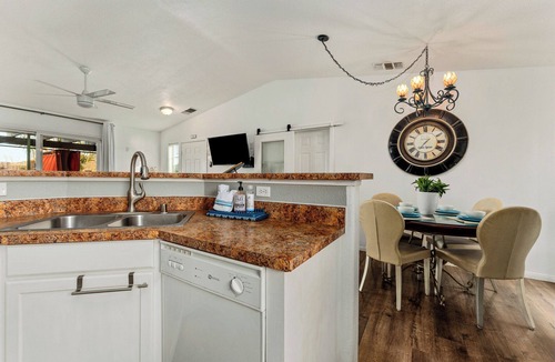 Joshua Tree House | A Desert Oasis w/Pool and Hot Tub near Park entrance