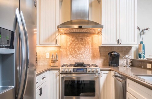 Pacific Grove House | Ain't Life Grand? - Pacific Grove House - Beach + Town