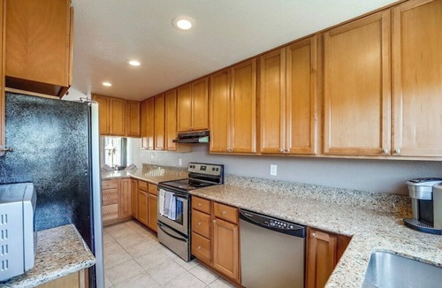 Point Loma Heights House | Air Conditioning+Parking+BRAND NEW 7-person Spa!