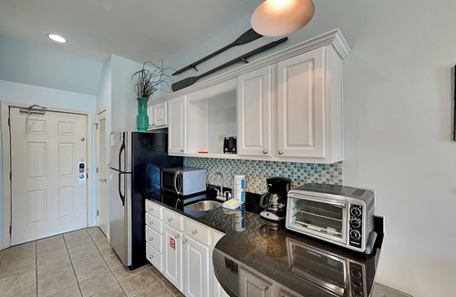 Rosemary Beach Condo | Amazing Getaway with Community Pool - Moments from the Beach!