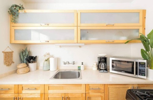 Mission Beach Apartment | Amazing Location! Chic Apt Steps to Beach & Cafes!