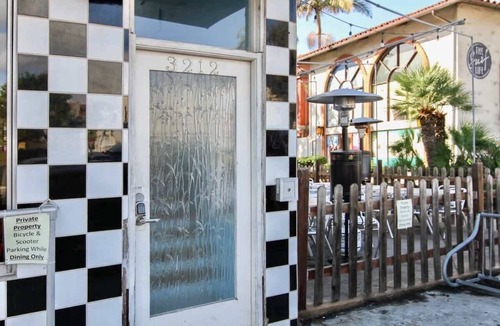Mission Beach Apartment | Amazing Location! Chic Apt Steps to Beach & Cafes!