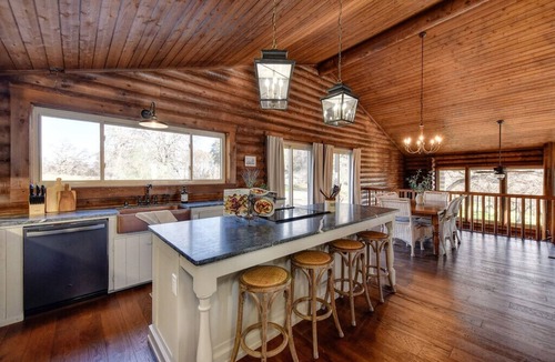 Placerville House | Amazing Log Cottage with Hot Tub & Barrel Sauna! (NEW LISTING)
