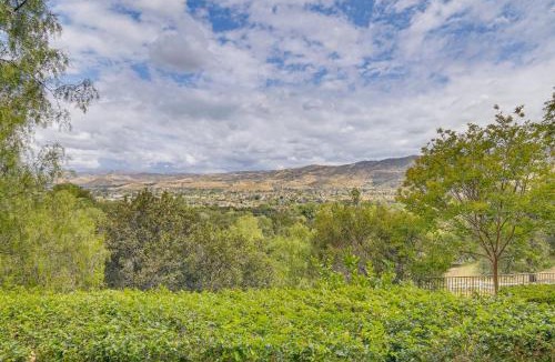 Simi Valley House | Amazing Mtn & City Views! Simi Valley Hideaway