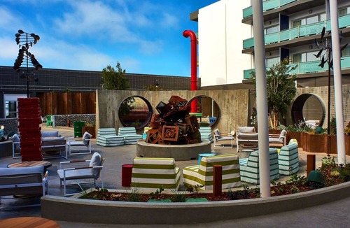 Fisherman's Wharf Hotel | Amazing Waterfront Stay - S'mores, Games & Unwinding Views | 2 Family Rooms