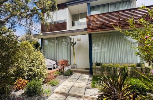 Venice House | Architectural Walk Street Home – Venice Elegance