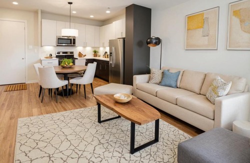 Little Tokyo Apartment | Art District Downtown Spacious Homes