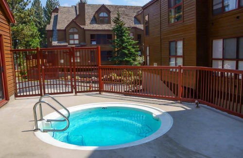 Mammoth Lakes Condo | Aspen Creek #401 | Year-Round Outdoor Activities