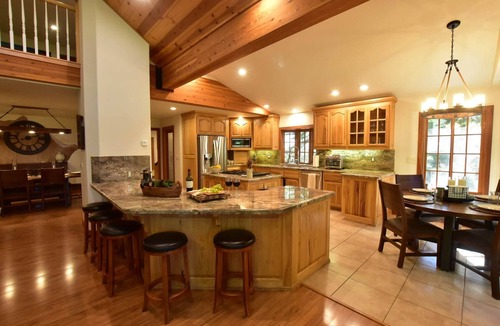 Lake Almanor West House | Basecamp Luxury Lake Almanor Cabin